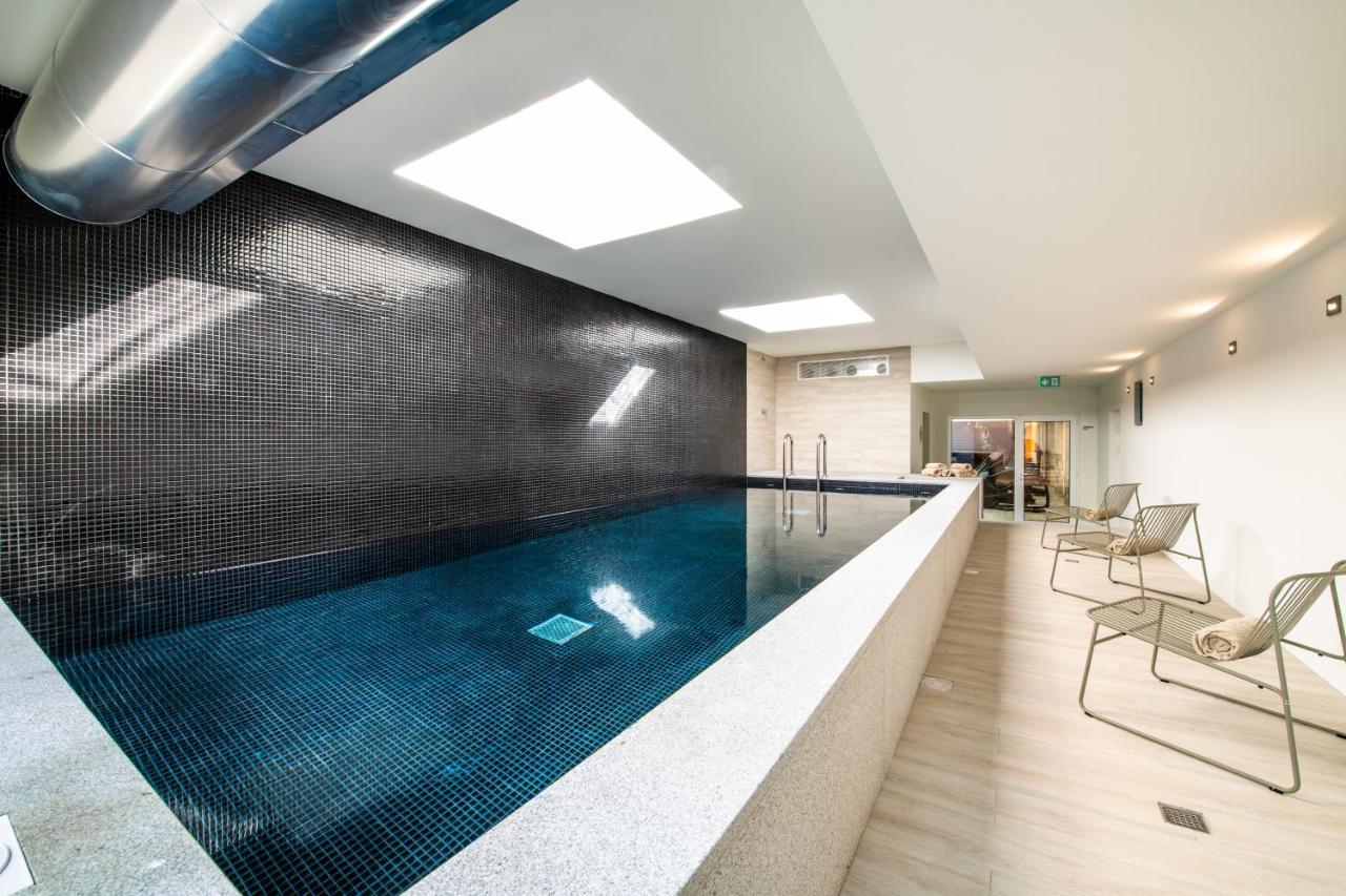 Pestana Douro Riverside - Preferred Hotels & Resorts, Lifestyle Valbom  المظهر الخارجي الصورة The swimming pool at The Dorchester