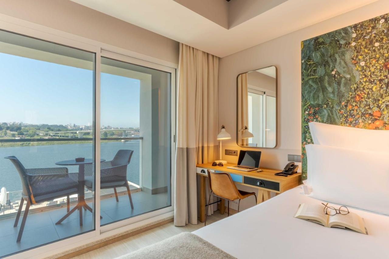 Pestana Douro Riverside - Preferred Hotels & Resorts, Lifestyle Valbom  المظهر الخارجي الصورة A room at the hotel