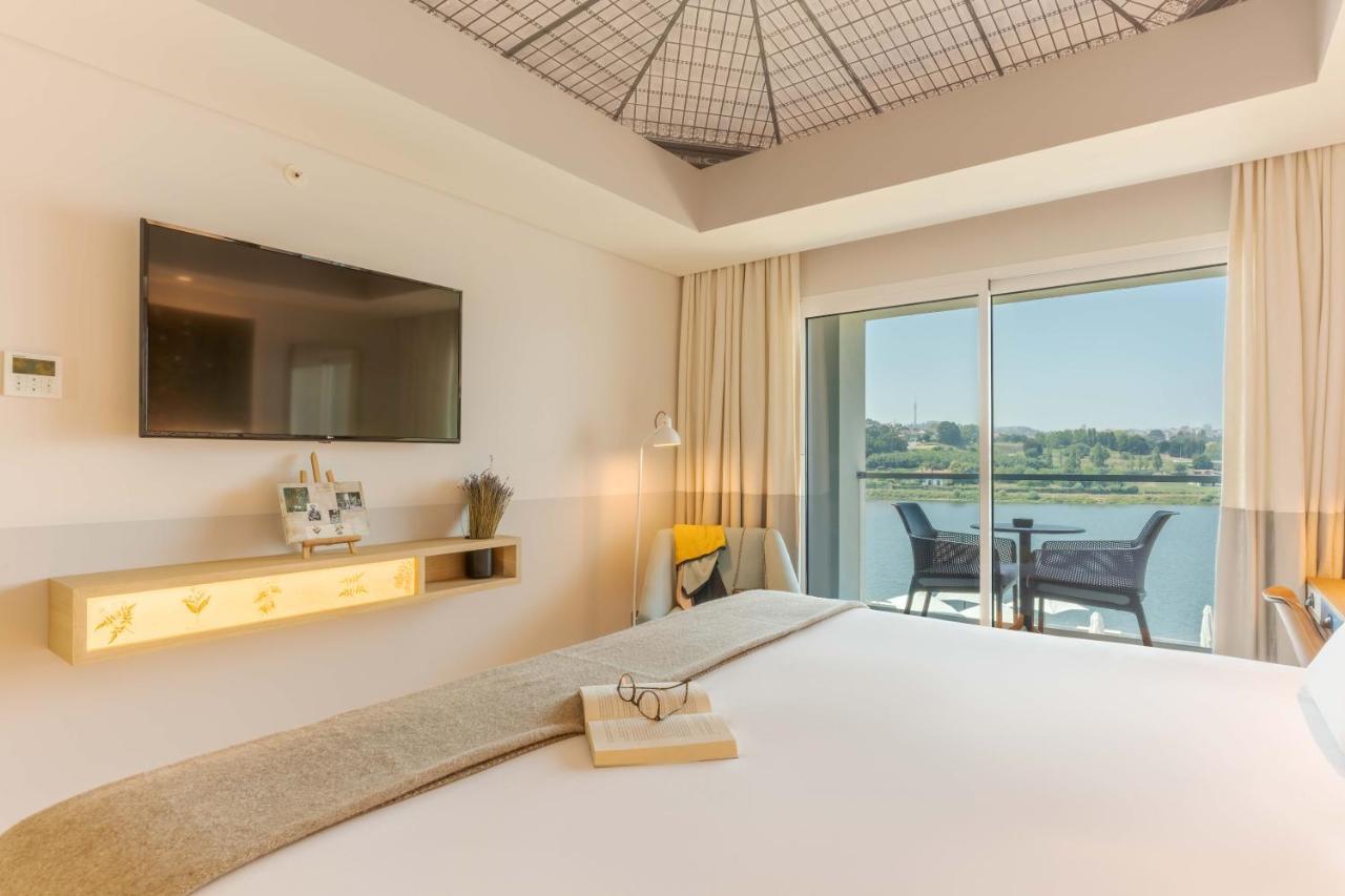 Pestana Douro Riverside - Preferred Hotels & Resorts, Lifestyle Valbom  المظهر الخارجي الصورة A room at the hotel