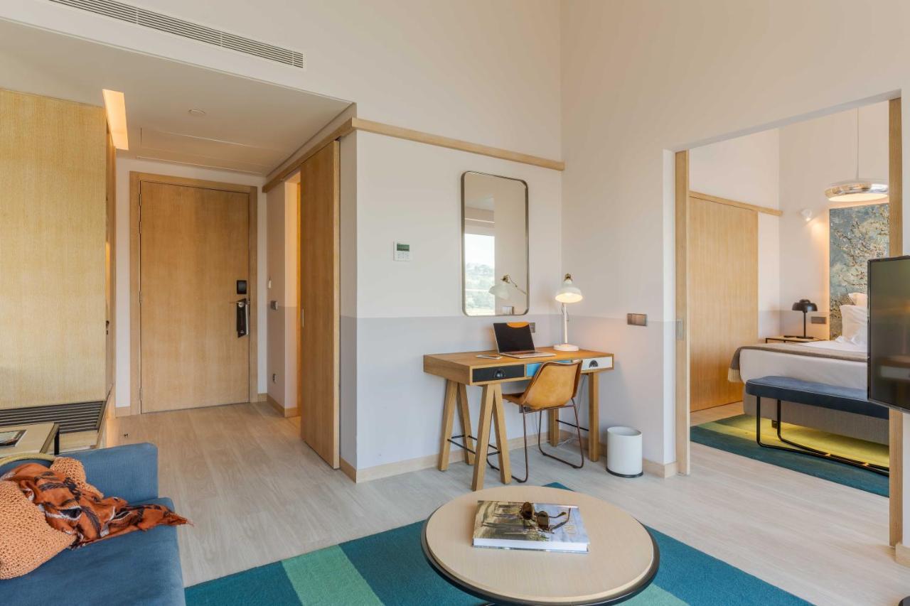 Pestana Douro Riverside - Preferred Hotels & Resorts, Lifestyle Valbom  المظهر الخارجي الصورة A room at the hotel
